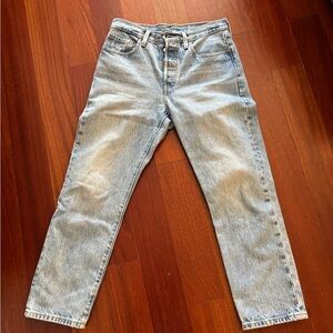 Vintage Levi 501 Classic Light Blue straight leg ankle jeans